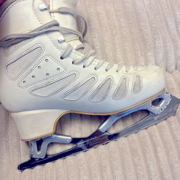 Edea Piano Ice skates X John Wilson Gold Seal Revolution blades size 240 C - Picture 4 of 4